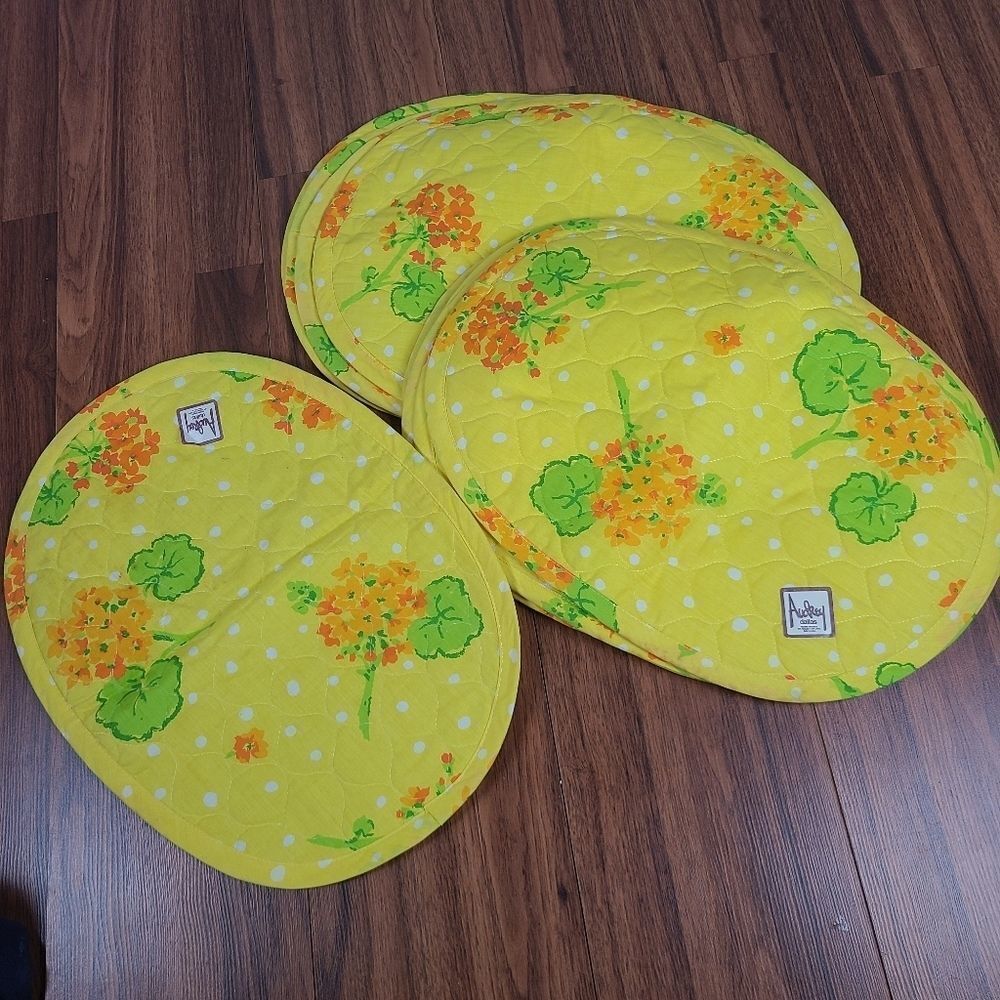 Vintage Yellow Floral Cloth Quilted Placemats Audrey's Dallas, TX Set of 11